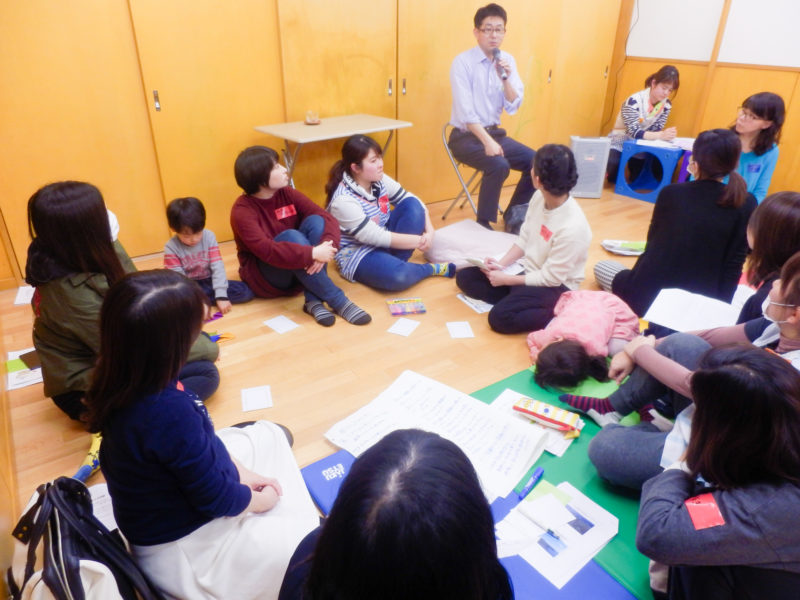 写真：父母とともに　川口先生学習会 グループトーク